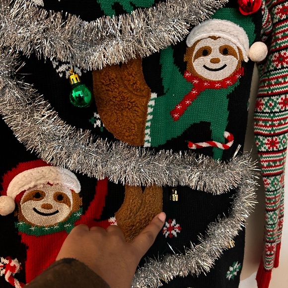 Ladies Sloth Design Light Up Ugly Christmas Sweater Sz S - Picture 2 of 8